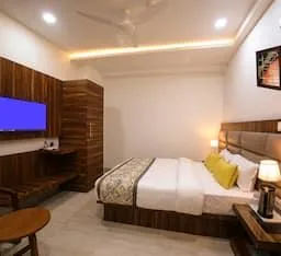 Royal, Single, Hotel Narayanam 1/1