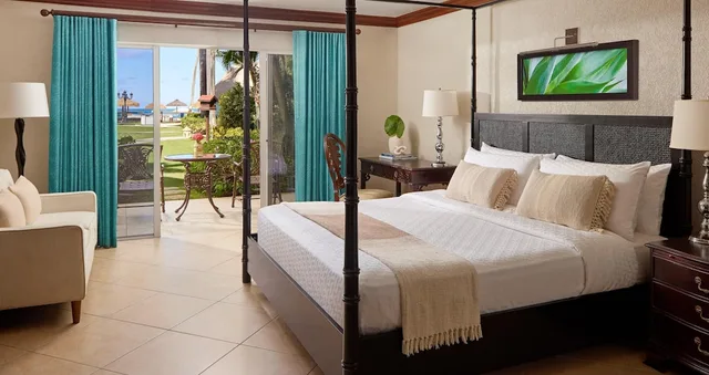 1 Bedroom, Caribbean, Walkout, Club, Suite, King Bed, Garden View, Terrace, Club Floor، Sandals Grande Antigua 2/5