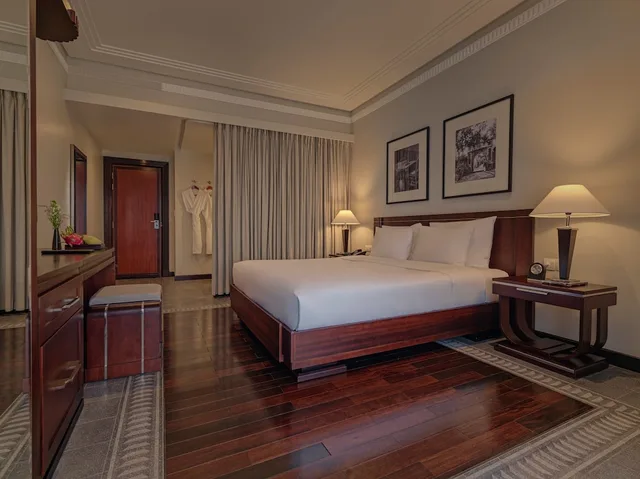 Superior, Queen Bed, River View, Azerai La Residence Hue 7/10