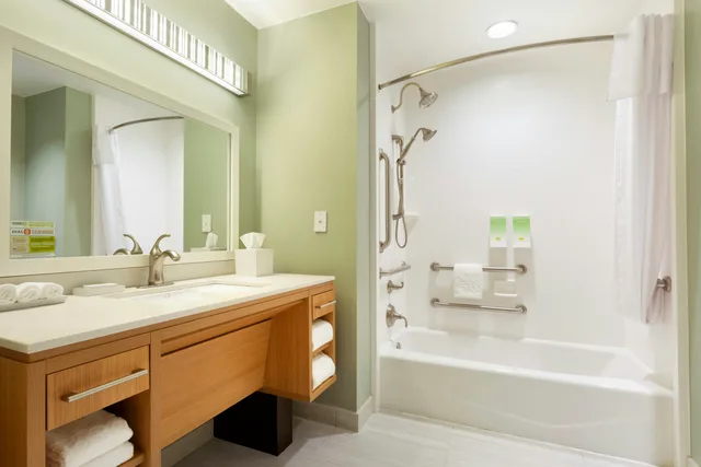 استوديو بسرير كينج لذوي الإعاقة، HOME2 SUITES BY HILTON MIDLAND 3/4