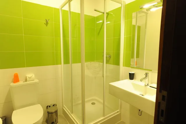 غرفة اقتصادية ثلاثية بسريرين منفصلين مع أريكة، Inn Luanda Boutique Hotel 3/3