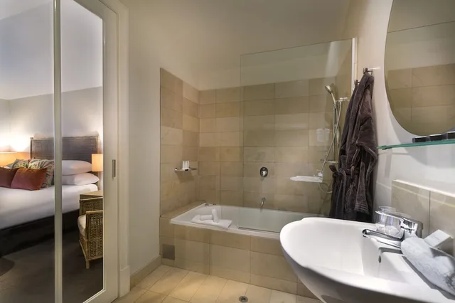 غرفة بسرير كينج بإطلالة، Hotel Frangos 3/4