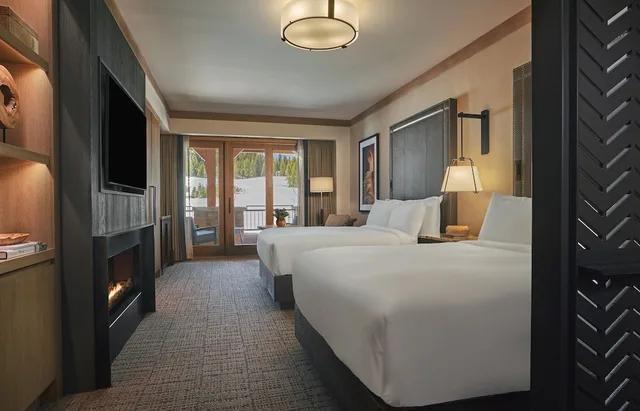 Resort, 2 Queen Beds، Montage Big Sky 1/2