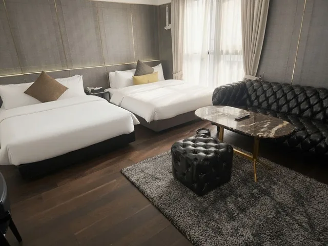 غرفة بسرير مزدوج وسرير فردي، Hotel The May Jongno 6/10
