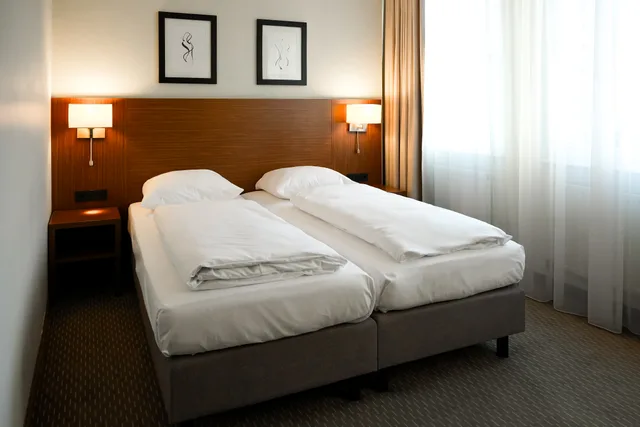 غرفة قياسية بسرير مزدوج أو سريرين منفصلين، Sylter Hof Hotel 1/8