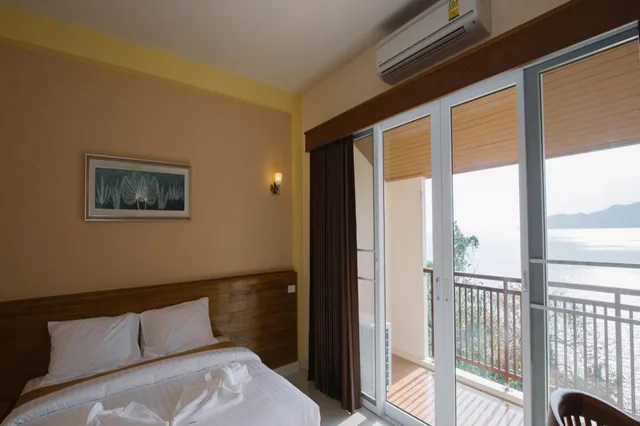 غرفة قياسية بسرير مزدوج بإطلالة على البحر، Royal Hill Satun Hotel 3/7