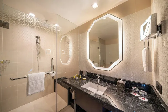 غرفة تنفيذية بسرير كينج بغرفة نوم واحدة بإطلالة للمدخنين، فندق جبل عمر ماريوت مكة(Jabal Omar Marriott Hotel Makkah) 8/9