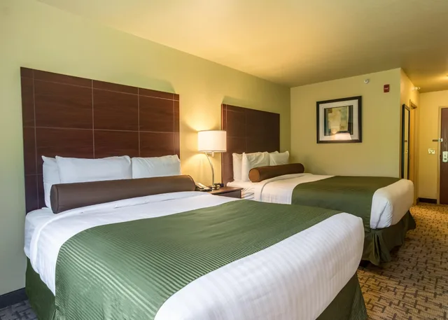 غرفة بسريرين كوين، Cobblestone Hotel And Suites Harborcreek 4/4
