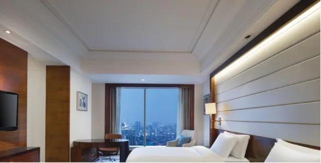 غرفة بسريرين منفصلين بإطلالة على النهر، Crowne Plaza Nanchang Riverside 3/5