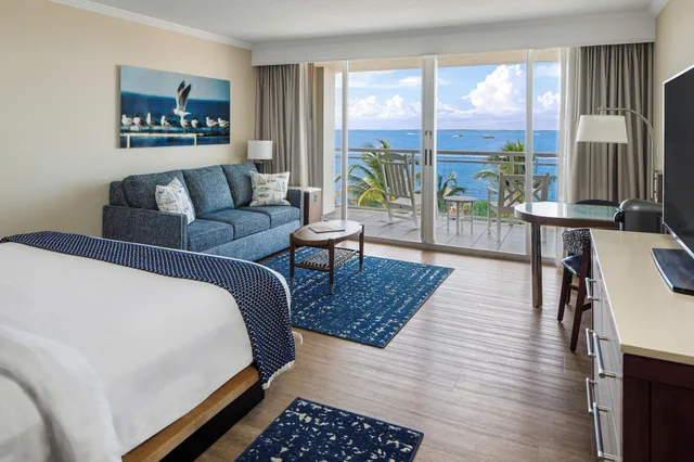 Room, King Bed, Bay Front، Reefhouse Resort and Marina 1/3