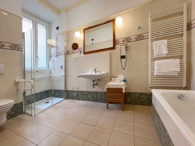 غرفة قياسية ثلاثية، Touring Hotel Bologna 5/6