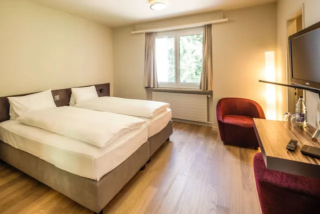 غرفة كلاسيكية بسريرين منفصلين، Hotel Seeburg Luzern 2/10
