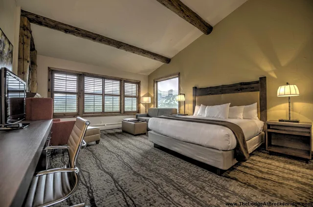 جناح بسرير كينج بإطلالة على الجبل، The Lodge at Breckenridge 1/10