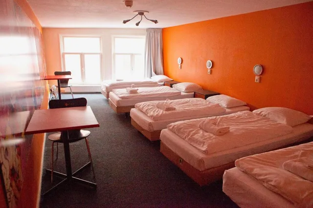 Female Dorm, Female Only, 8 Beds, Private Bathroom، St Christophers Inn At The Winston 3/6