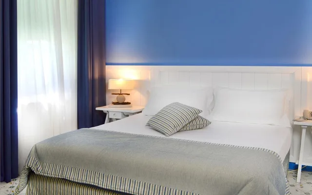 غرفة قياسية بسرير مزدوج أو سريرين منفصلين، Hotel Club Cala Moresca Naples Bacoli 1/5
