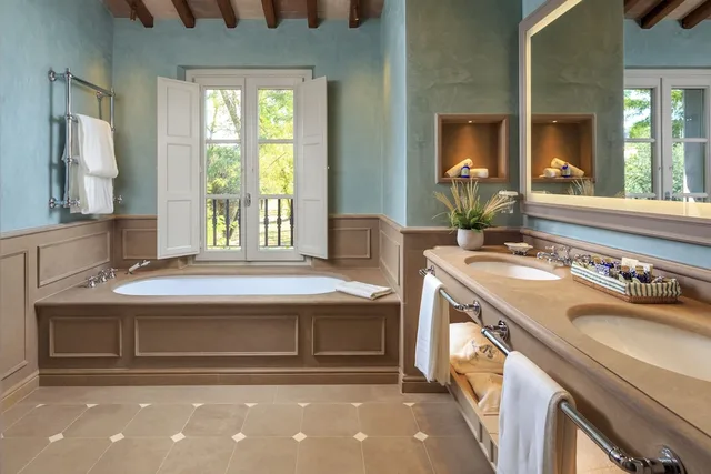 Suite, Queen Bed, Garden or River View، Villa La Massa 10/11