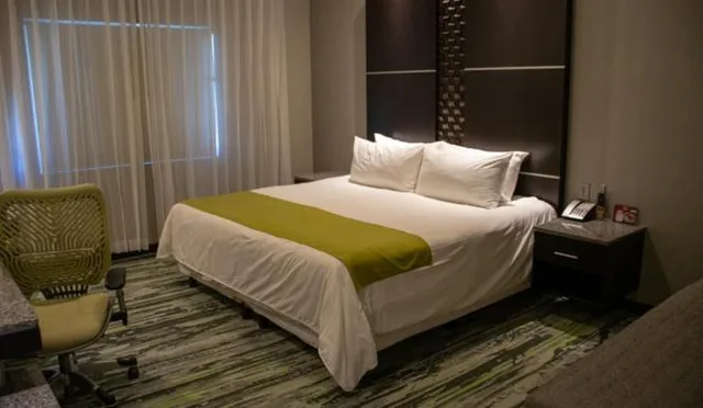 Standard, Hotel Araiza San Luis 7/10