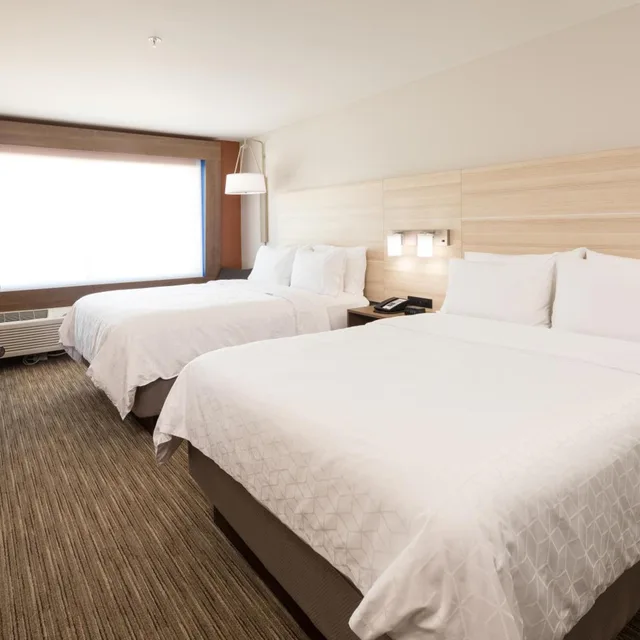 استوديو بسرير كوين لذوي الإعاقة، Holiday Inn Express And Suites Portage 3/6