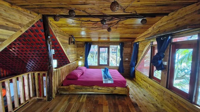 كابينة ديلوكس بسريرين مزدوجين مع أريكة، Mai Pen Rai Bungalows 5/10