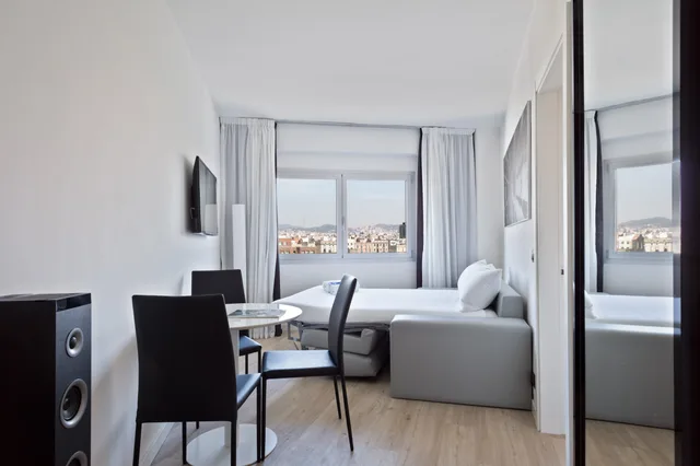 غرفة قياسية رباعية، Innside by Melia Barcelona Apolo 7/9