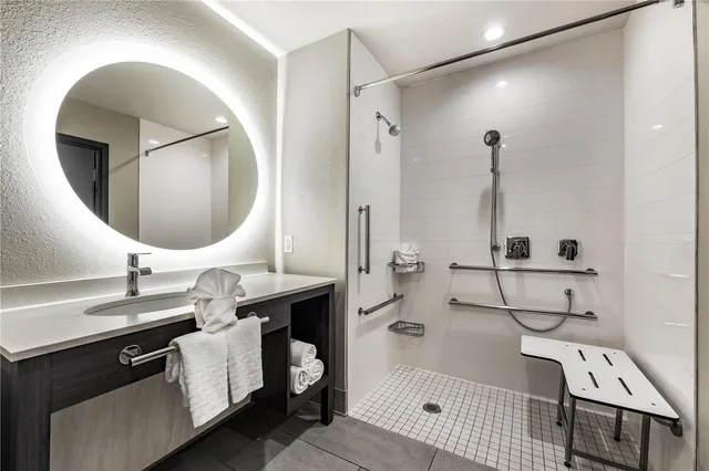 غرفة بسرير كينج لذوي الإعاقة، Best Western Plus Executive Residency Jackson Northeast 3/4