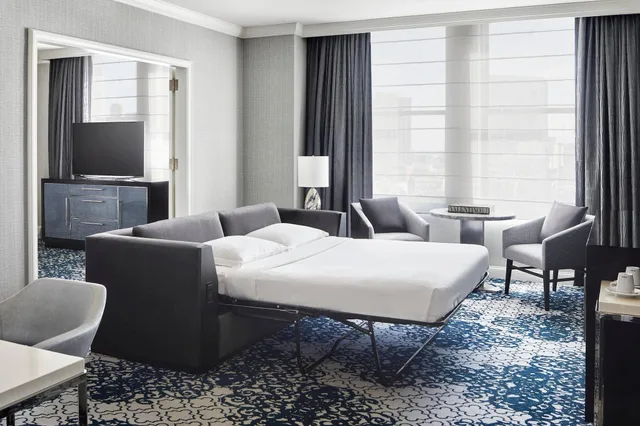 1 Bedroom, Suite, King Bed, The Ritz Carlton San Francisco 2/8
