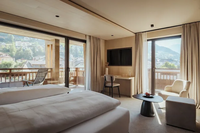 غرفة سوبيريور بسرير كينج بإطلالة على الجبل، Hotel COSMEA Dolomites 1/4