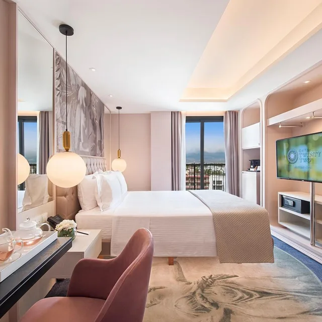 غرفة قياسية بسرير مزدوج، Gate Twenty Two Boutique Hotel 1/8
