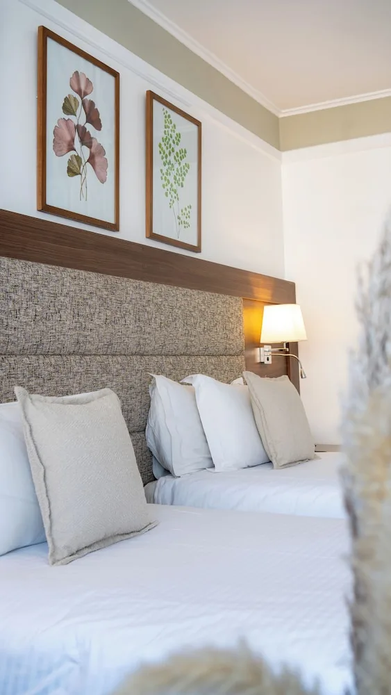 Deluxe Room Twin Bed Mosque View، Kenzi Basma Hotel 4/4