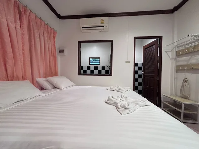 جناح عائلي بسرير كينج وسرير فردي، Aioun At Amphawa 1/10