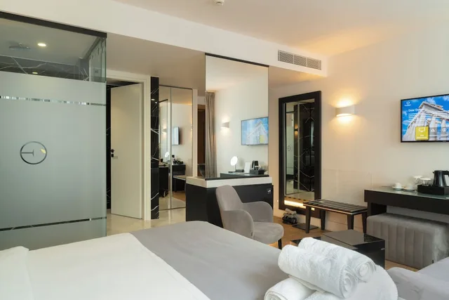 غرفة ديلوكس عائلية بسريرين منفصلين مع أريكة، Elia Ermou Athens Hotel 1/8