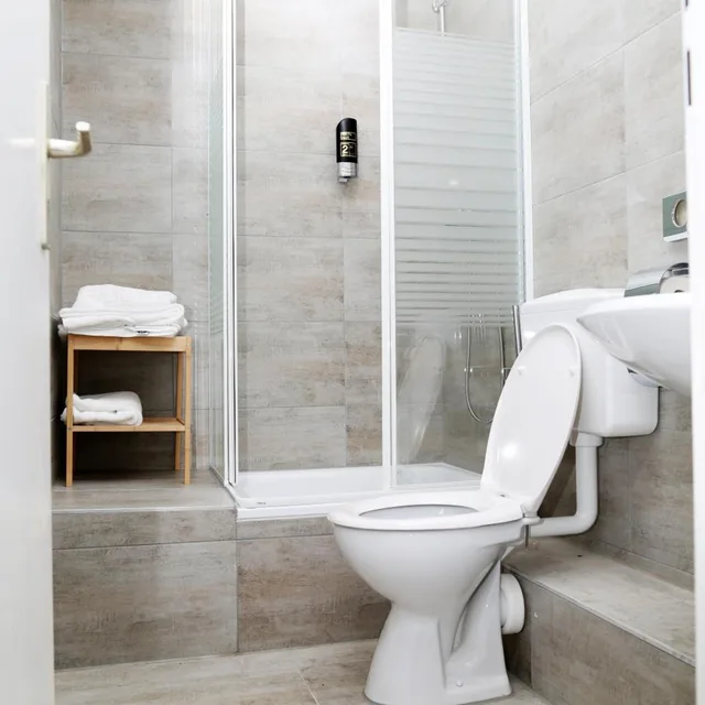 غرفة بسرير كينج، Main Hotel Frankfurt City 2/5