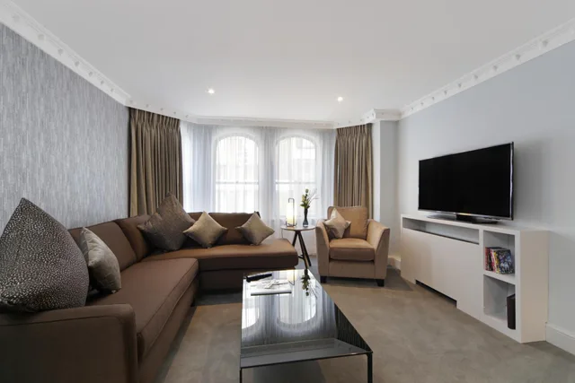 شقة تنفيذية، Mayfair House 2/3