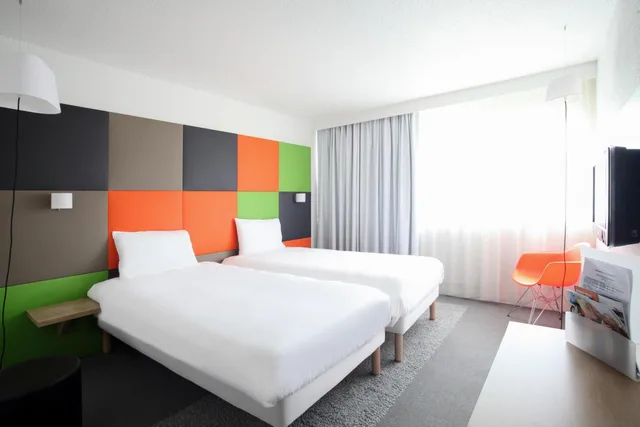 غرفة بسريرين منفصلين، Ibis Styles Nancy Sud 5/8