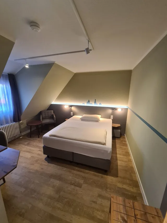 غرفة مفردة بسرير مزدوج في الملحق، Stadthotel Engel 3/10