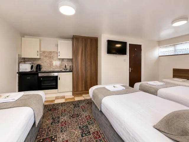غرفة رباعية بأربعة أسرّة، Twickenham Guest House 4/6