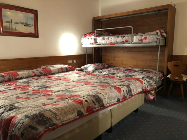 غرفة رباعية، Majoni Hotel 1/6