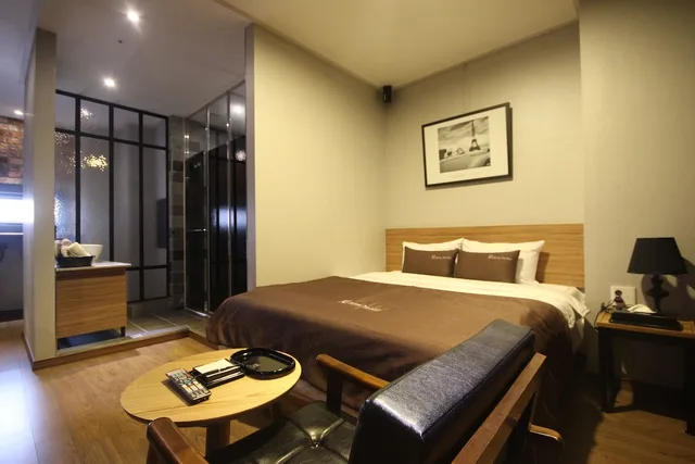 Deluxe, Queen Bed, Hotel The May Busan Sasang 2/3
