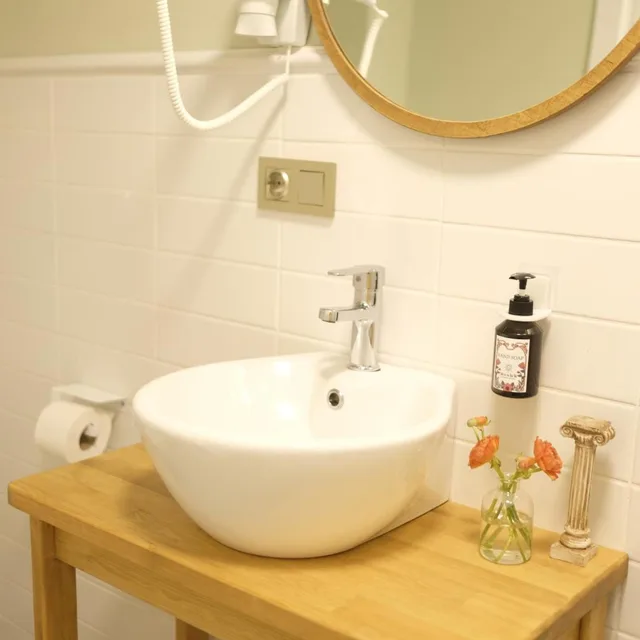 غرفة قياسية ثلاثية، Meshk Airport Hotel 10/10