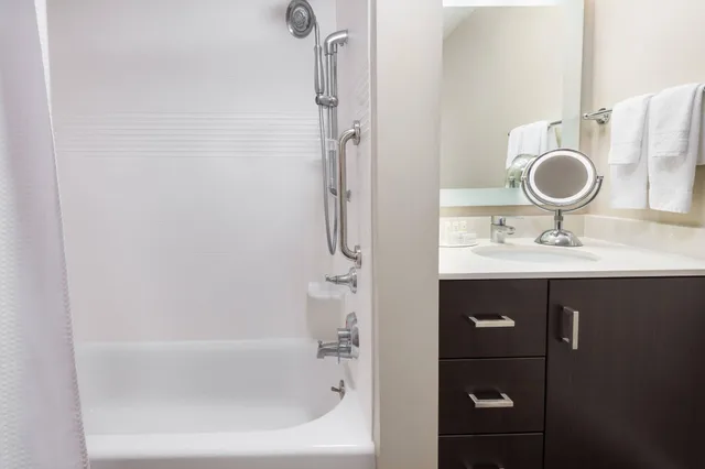 استوديو بسرير كوين، TOWNEPLACE SUITES LATHAM ALBANY AIRPORT 3/4
