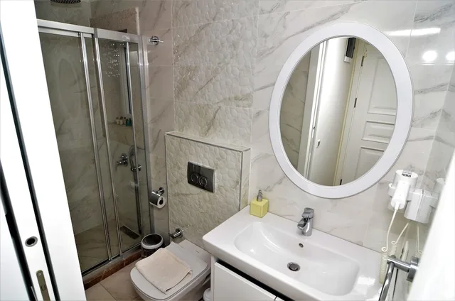 غرفة ديلوكس ثلاثية بسرير كوين وسرير فردي، Alacati Grand Eldoris Otel 3/3