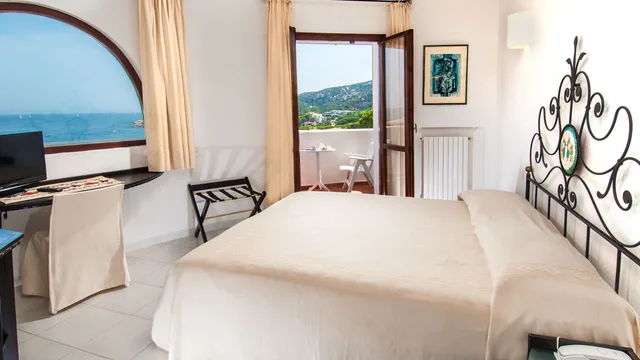 Room, Sea Front، Punta Est 3/4