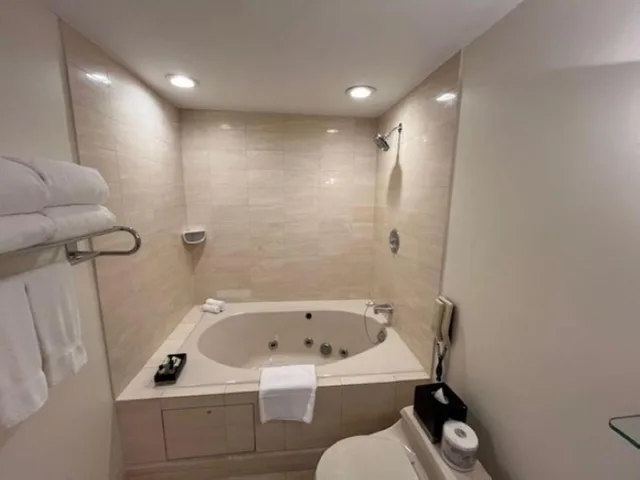 جناح رئاسي، Cambridge Suites Hotel - Toronto 10/10