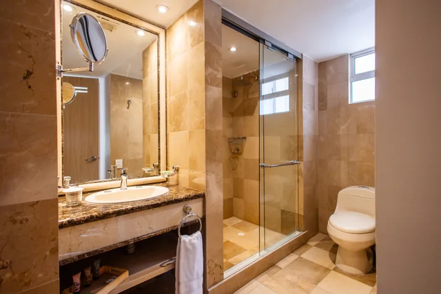 جناح، Hotel Porton Bogota 4/5