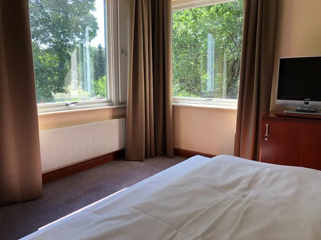 غرفة عائلية بسرير كوين مع أريكة، Klaekken Hotell 4/6