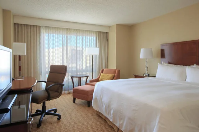 غرفة بسرير مزدوج لذوي الإعاقة، Gaithersburg Marriott Washingtonian Center 2/5