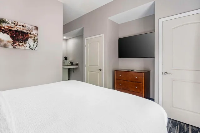 جناح بسرير كينج بمنطقة جلوس، Country Inn & Suites by Radisson, Pickerington, OH 4/5