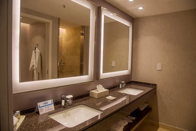 غرفة تنفيذية بسريرين مزدوجين، Hilton Pilar 2/2