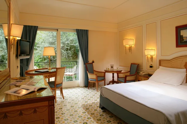 Classic, Twin Beds, Balcony, Grand Hotel Capodimonte 2/4