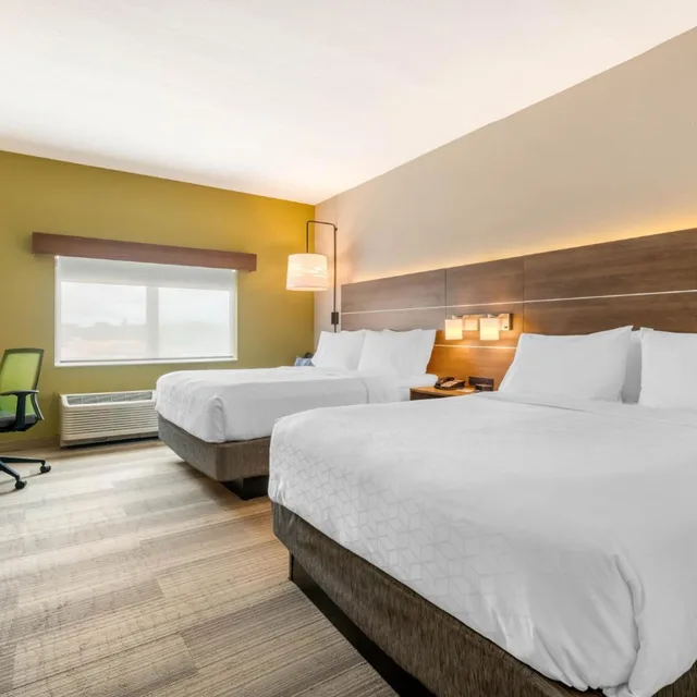غرفة بسريرين لذوي الإعاقة، Holiday Inn Express And Suites Wildwood The Villages 2/6